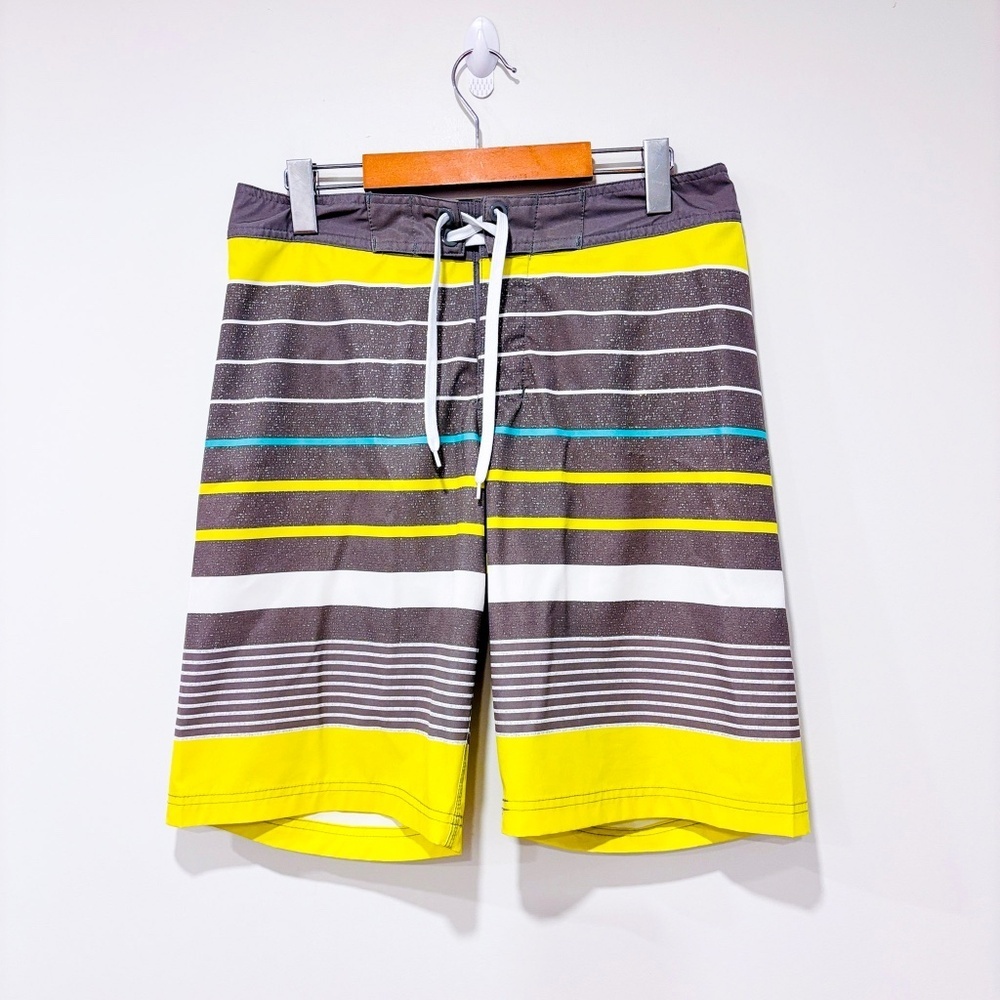BAD‎ BONES – Green & grey striped board shorts | Summer beach | Size 30 *